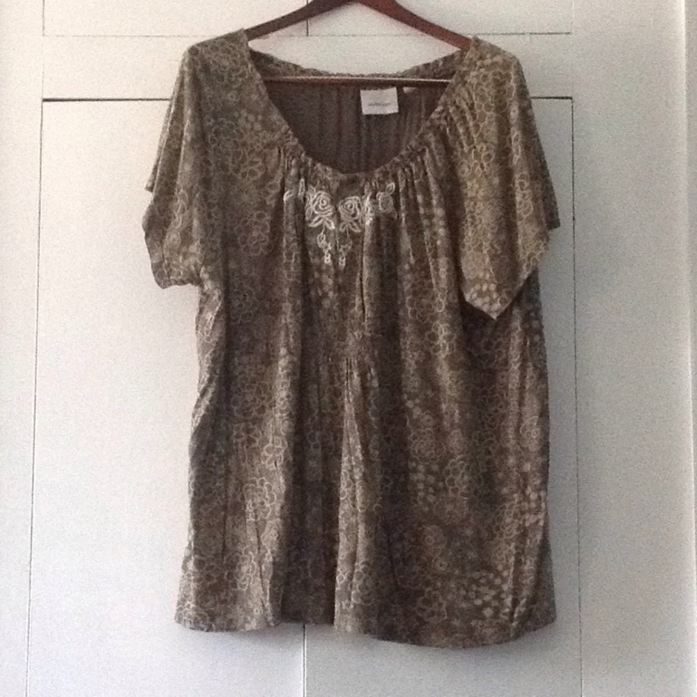 Army green shirt with flower design